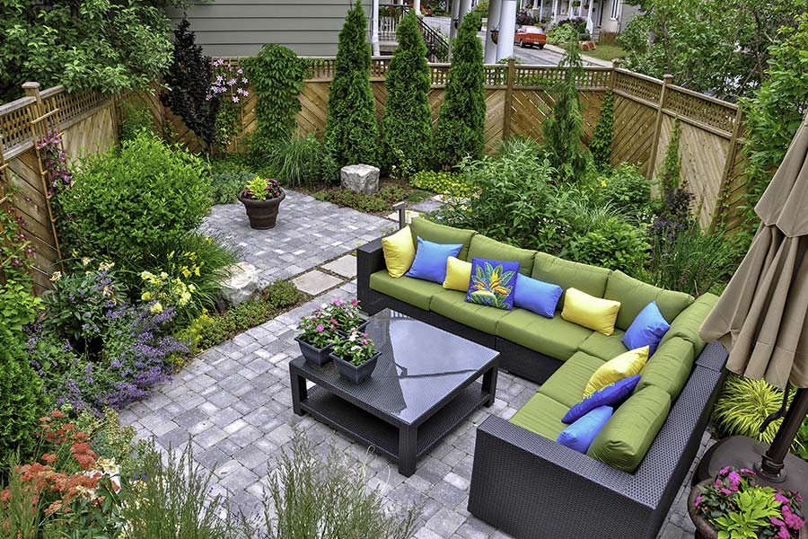 Cozy Backyard Seating